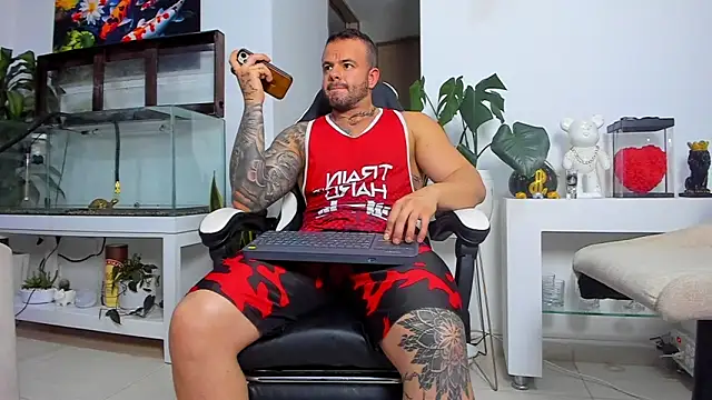 Snapshot of Johnnygrayson1 chatting on November 2025 11:51:02 PM Johnnygrayson1 online show from November 2025 11:51:02 PM