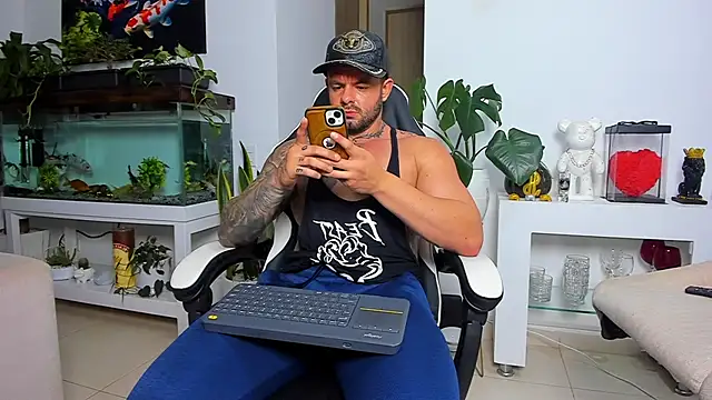 Snapshot of Johnnygrayson1 chatting on November 2025 11:16:01 PM Johnnygrayson1 online show from November 2025 11:16:01 PM