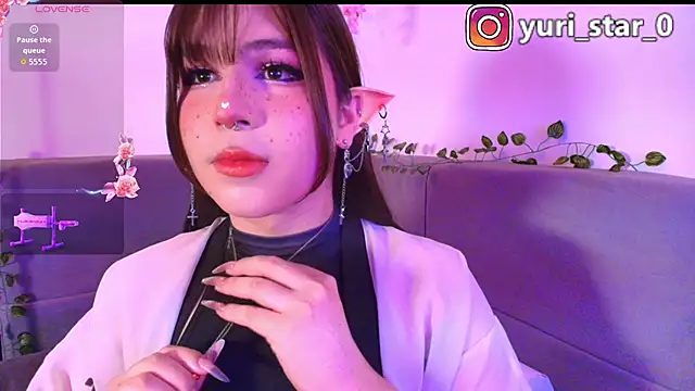 Yuri Stars online show from November 2025 04:21:01 AM