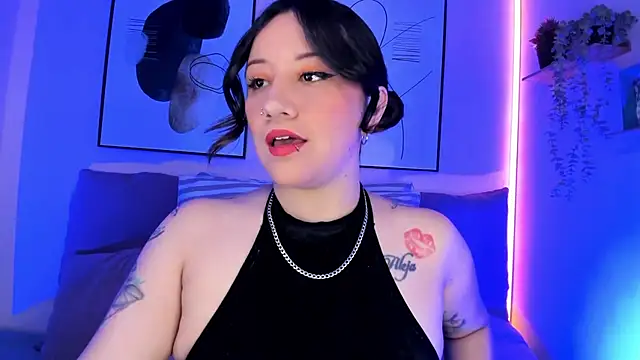 Snapshot of rose_xd chatting on February 2025 10:32:01 PM rose xd online show from February 2025 10:32:01 PM