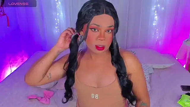 Snapshot of CuteRomi chatting on December 2024 05:49:02 AM CuteRomi online show from December 2024 05:49:02 AM