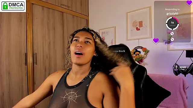 aleja montiel   online show from October 2025 12:39:01 PM