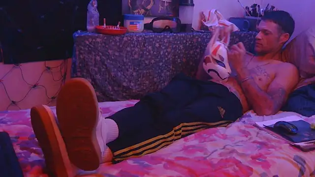 TheOneYouLove69 online show from November 2025 01:16:01 AM