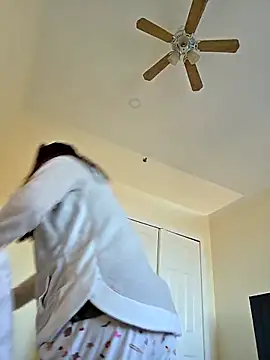 xLadyScarlettx online show from February 2026 01:26:02 PM