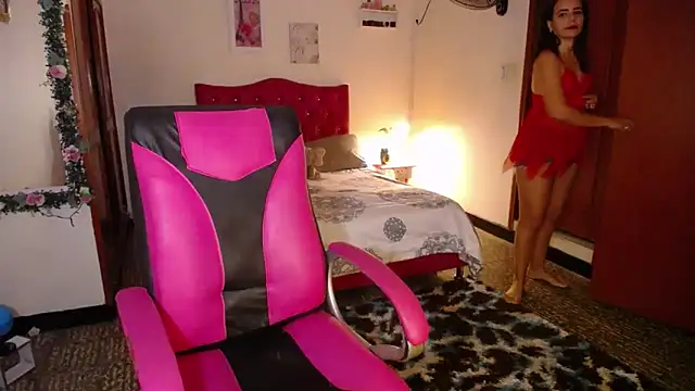 danielle rose 1 online show from September 2025 04:43:02 PM