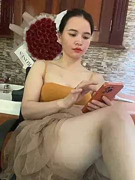 Snapshot of LiLi-Kirix99 chatting on July 2026 07:35:01 AM LiLi-Kirix99 online show from July 2026 07:35:01 AM