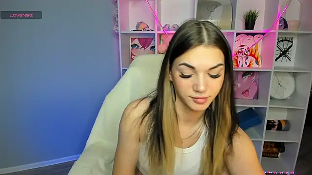Snapshot of Hellen_Moore chatting on December 2024 12:11:01 AM Hellen Moore online show from December 2024 12:11:01 AM