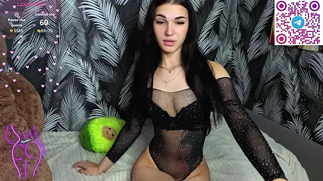 Snapshot of Hellen_Moore chatting on September 2025 02:11:02 AM Hellen Moore online show from September 2025 02:11:02 AM