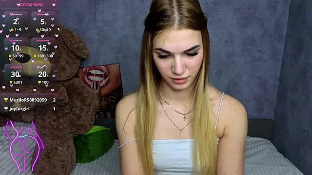 Snapshot of Hellen_Moore chatting on October 2025 12:47:02 AM Hellen Moore online show from October 2025 12:47:02 AM