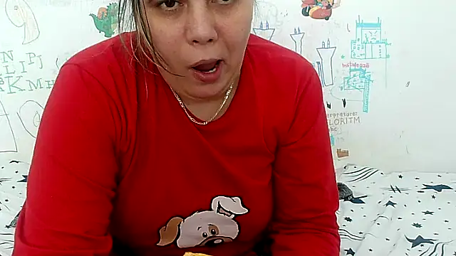 Snapshot of VixenBya chatting on February 2025 11:44:02 AM VixenBya online show from February 2025 11:44:02 AM