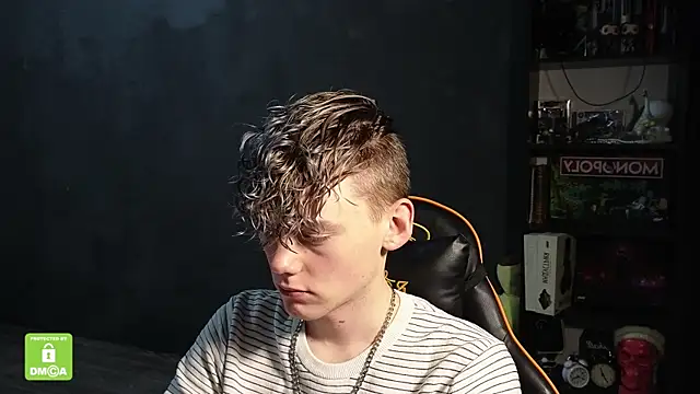 Keytaro online show from November 2025 12:42:01 PM