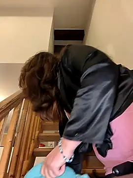 Snapshot of Candy-Desire chatting on February 2025 07:54:02 PM Candy-Desire online show from February 2025 07:54:02 PM