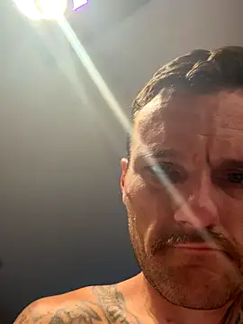 UnCuTupTheBuTT online show from September 2025 02:30:01 PM