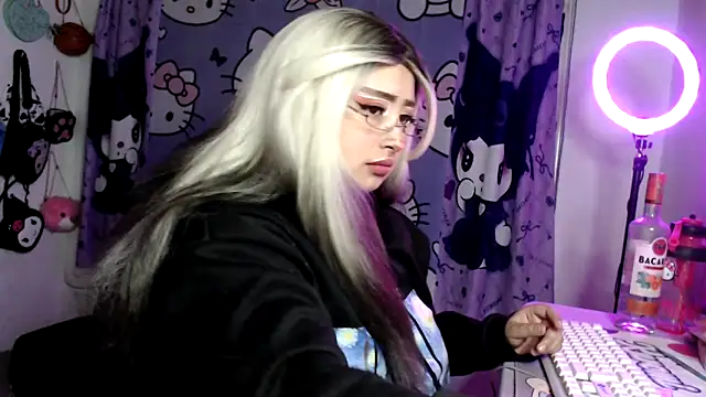 lussyevans24 online show from April 2026 02:04:01 AM