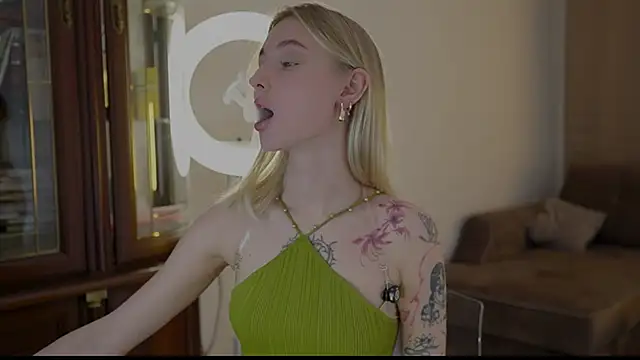 blondy room online show from January 2026 04:11:02 PM