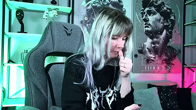 LexiWenford online show from April 2026 02:55:01 AM