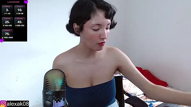 alexaa08 online show from February 2025 04:46:02 PM