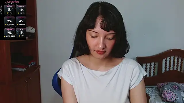 alexaa08 online show from October 2025 01:21:01 PM