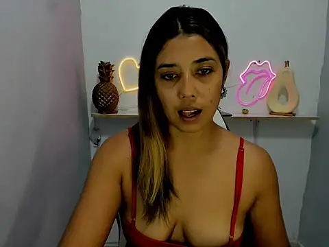 Dona Tela online show from April 2026 07:44:02 PM