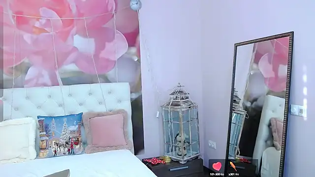 Snapshot of VioletUmi chatting on January 2025 12:15:01 PM VioletUmi online show from January 2025 12:15:01 PM