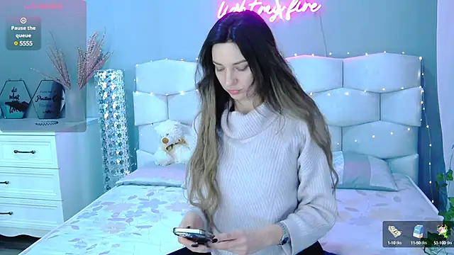 Snapshot of VioletUmi chatting on January 2025 09:26:01 AM VioletUmi online show from January 2025 09:26:01 AM