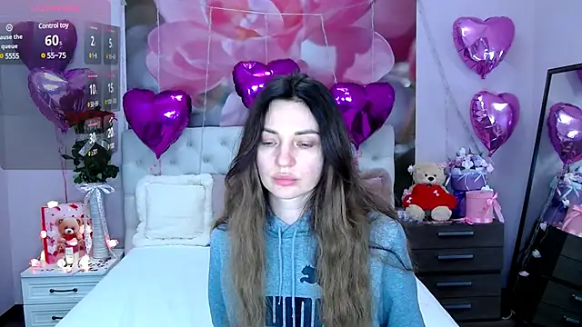 Snapshot of VioletUmi chatting on February 2025 08:44:01 AM VioletUmi online show from February 2025 08:44:01 AM