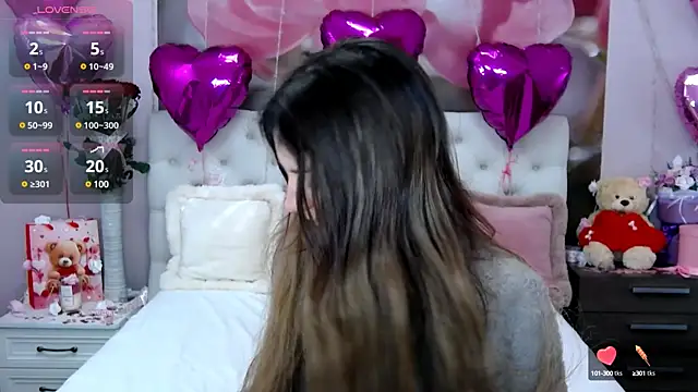 Snapshot of VioletUmi chatting on February 2025 09:31:01 AM VioletUmi online show from February 2025 09:31:01 AM