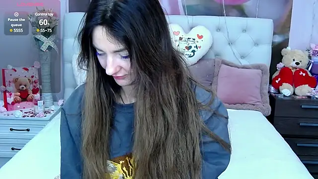 Snapshot of VioletUmi chatting on February 2025 09:04:02 AM VioletUmi online show from February 2025 09:04:02 AM