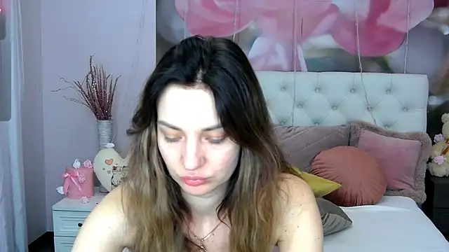 Snapshot of VioletUmi chatting on February 2025 08:09:02 AM VioletUmi online show from February 2025 08:09:02 AM