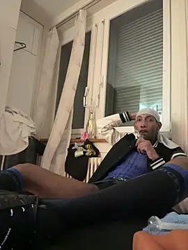 Snapshot of esteraulxxx chatting on September 2025 10:24:01 PM esteraulxxx online show from September 2025 10:24:01 PM