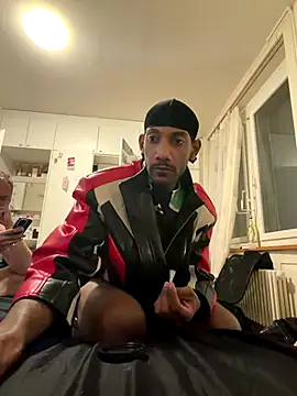 Snapshot of esteraulxxx chatting on September 2025 05:46:01 AM esteraulxxx online show from September 2025 05:46:01 AM