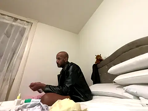 Snapshot of esteraulxxx chatting on October 2025 03:15:02 AM esteraulxxx online show from October 2025 03:15:02 AM