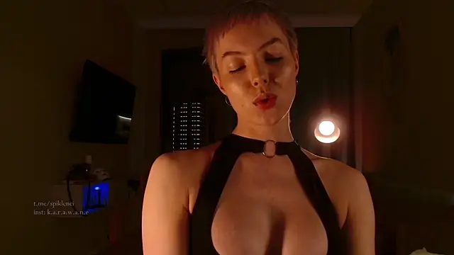 spiklencii online show from November 2025 06:30:01 PM