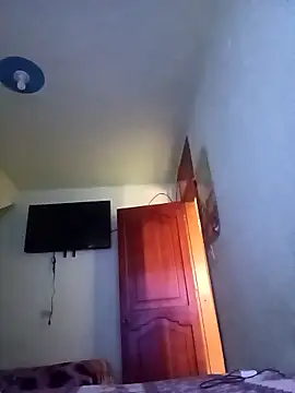 alexmoragomez online show from April 2026 02:12:02 PM