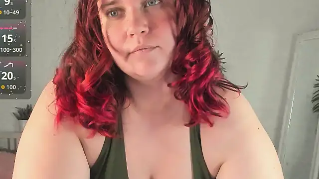 Snapshot of daisy_low chatting on November 2025 02:21:02 PM daisy low online show from November 2025 02:21:02 PM