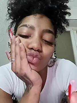 Snapshot of Laanegraofficial_ chatting on January 2025 08:37:02 PM Laanegraofficial online show from January 2025 08:37:02 PM