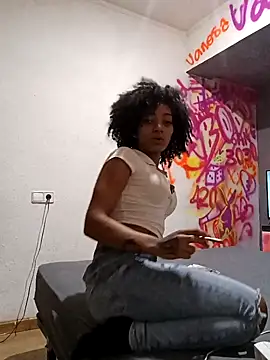 Snapshot of Laanegraofficial_ chatting on February 2025 01:21:01 AM Laanegraofficial online show from February 2025 01:21:01 AM