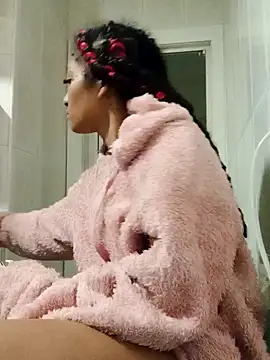 Snapshot of Laanegraofficial_ chatting on September 2025 11:32:02 PM Laanegraofficial online show from September 2025 11:32:02 PM