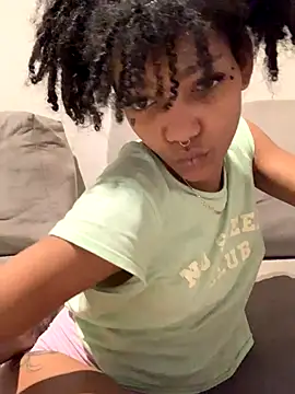 Snapshot of Laanegraofficial_ chatting on October 2025 05:46:01 PM Laanegraofficial online show from October 2025 05:46:01 PM