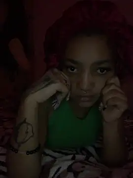 Laanegraofficial  online show from April 2026 09:26:02 PM