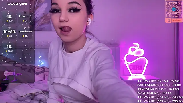 Veronica leal online show from January 2025 03:32:01 PM