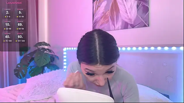 Veronica leal online show from April 2026 11:15:02 AM