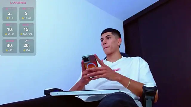 Valerio 20 online show from February 2025 07:43:02 PM