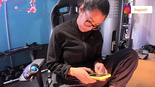 Snapshot of fergie21 chatting on January 2025 01:56:02 PM fergie21 online show from January 2025 01:56:02 PM