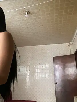 Lina10 online show from April 2026 07:18:01 PM