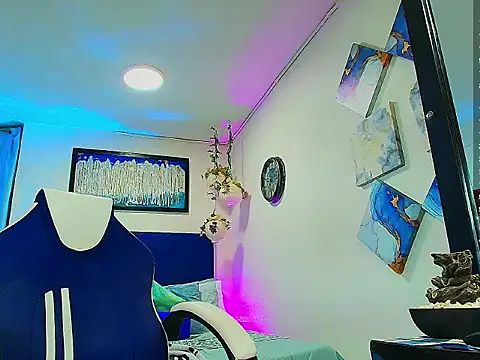 Adil aminn online show from November 2025 07:04:02 PM