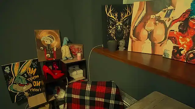 luxie milady online show from April 2026 12:50:01 PM