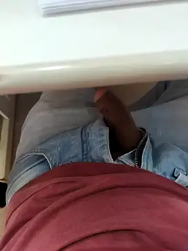 OLAJONES online show from April 2026 04:04:02 PM