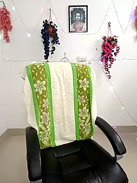 YOUR LOVELY-40 online show from March 2026 12:46:01 PM