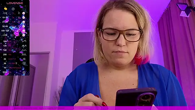 Snapshot of EVAshinyGIRL chatting on January 2025 11:15:01 AM EVAshinyGIRL online show from January 2025 11:15:01 AM